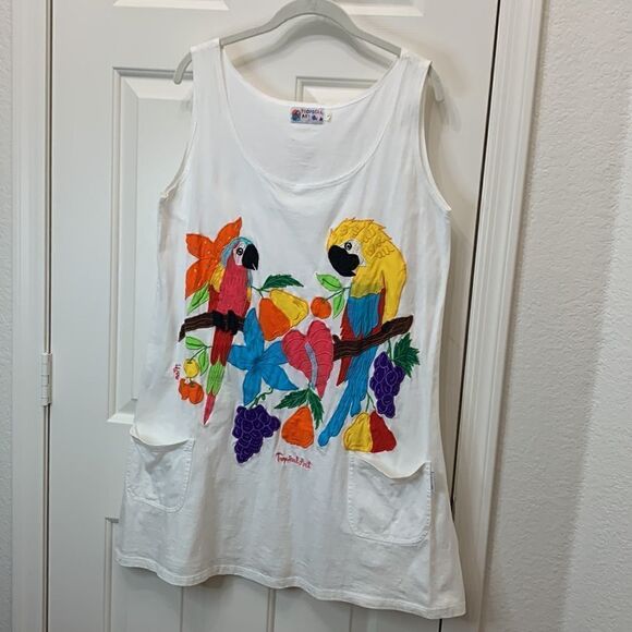 Tropical Art Size Large White Scoop Neck Short Sleeve Parrot Flowers Appliqué - Picture 2 of 7